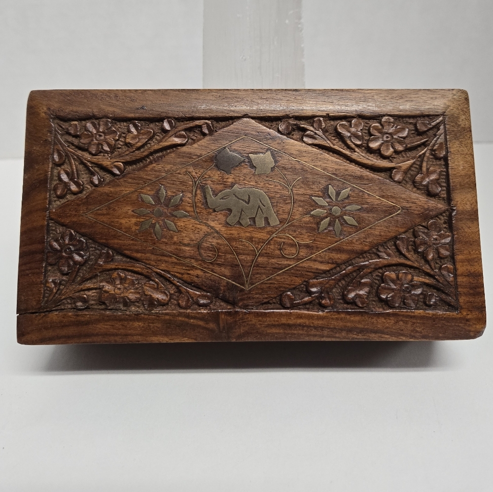 Vntg Carved Inlaid Brass Elephant Design Wooden Lined Box 6 3/4"L X2"H X3 3/4"W